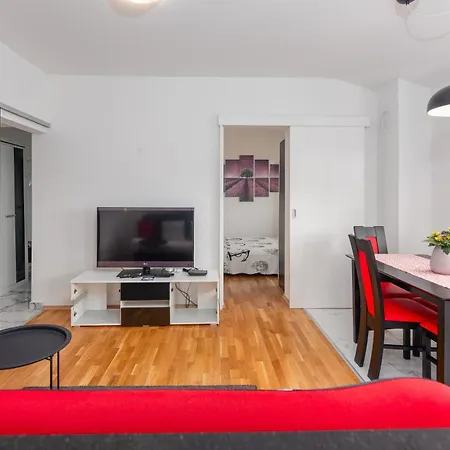Appartement With Parking Space Iz, Iz - 25965 Veli Iž
